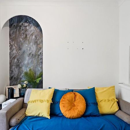 Modern One Bedroom Apartments In Brighton ภายนอก รูปภาพ