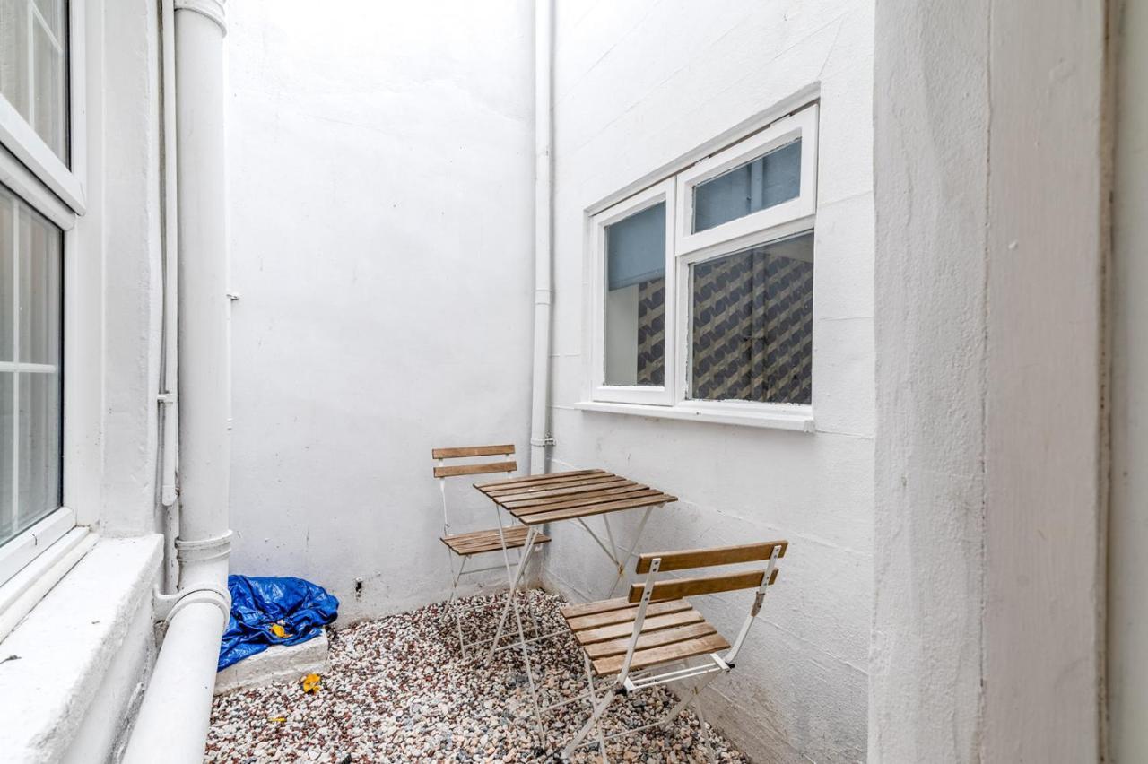 Modern One Bedroom Apartments In Brighton ภายนอก รูปภาพ