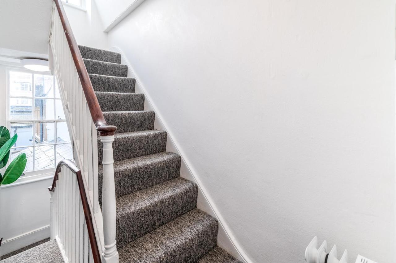 Modern One Bedroom Apartments In Brighton ภายนอก รูปภาพ