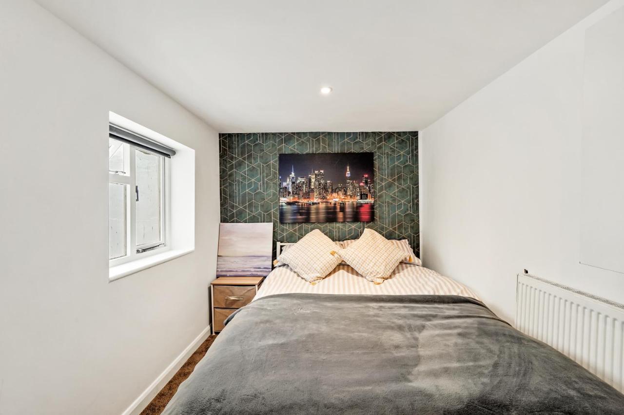 Modern One Bedroom Apartments In Brighton ภายนอก รูปภาพ