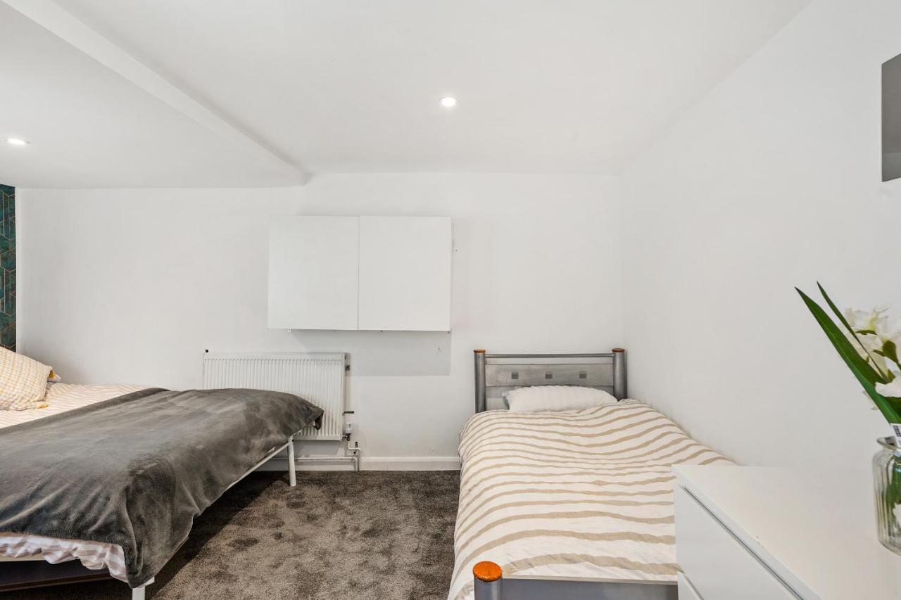 Modern One Bedroom Apartments In Brighton ภายนอก รูปภาพ