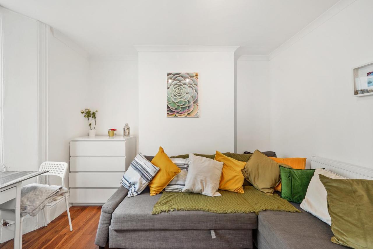 Modern One Bedroom Apartments In Brighton ภายนอก รูปภาพ