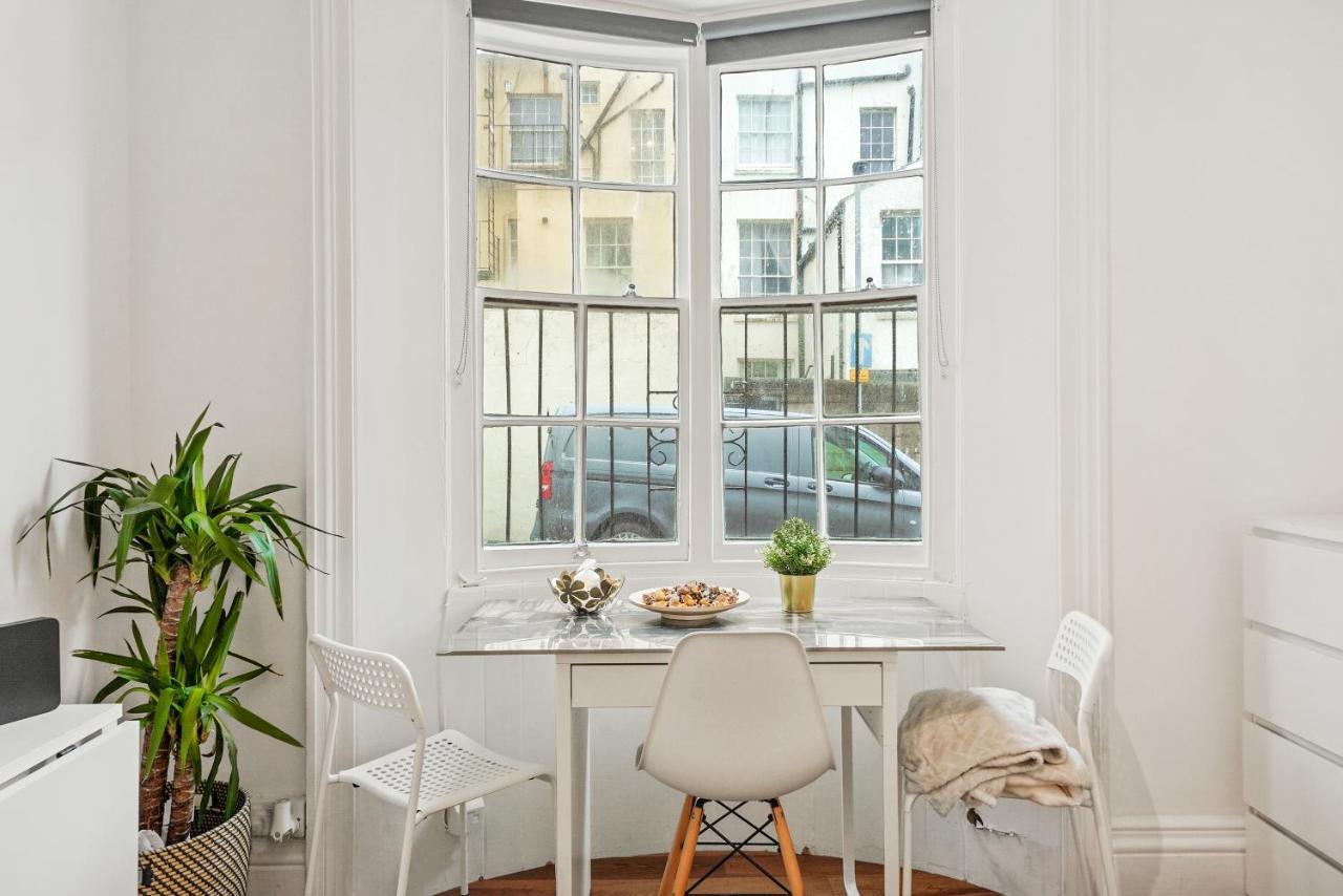 Modern One Bedroom Apartments In Brighton ภายนอก รูปภาพ